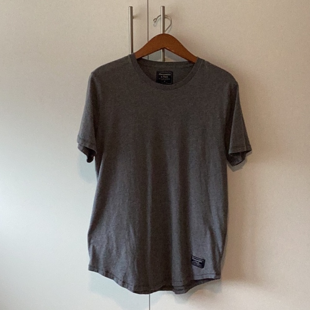 EUC Abercrombie & Fitch Men’s Mid-weight Shirt With Curved Hem